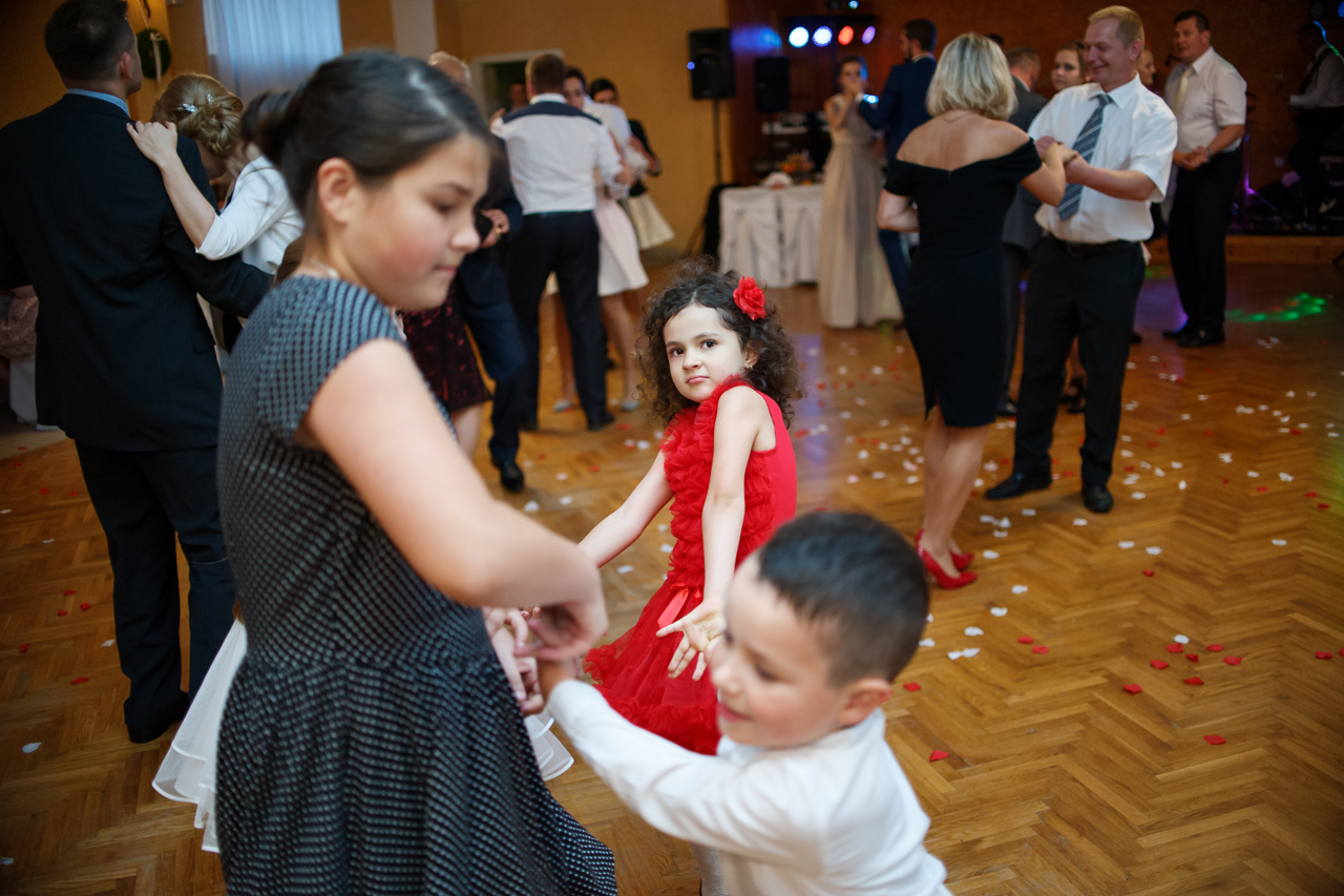 fotografia ślubna romantyczne wesele babice 2flyteam