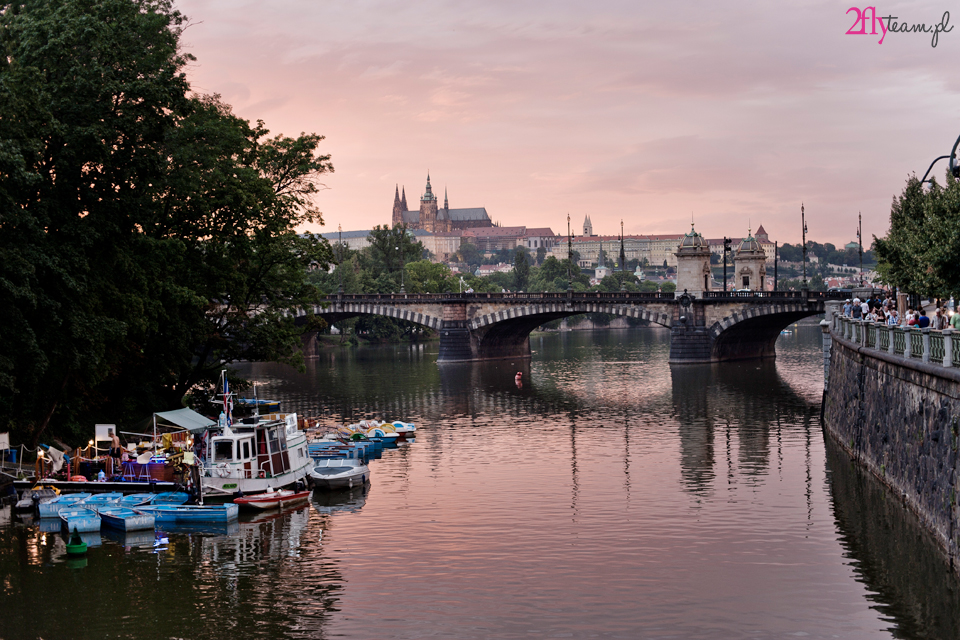 praga zachód słońca